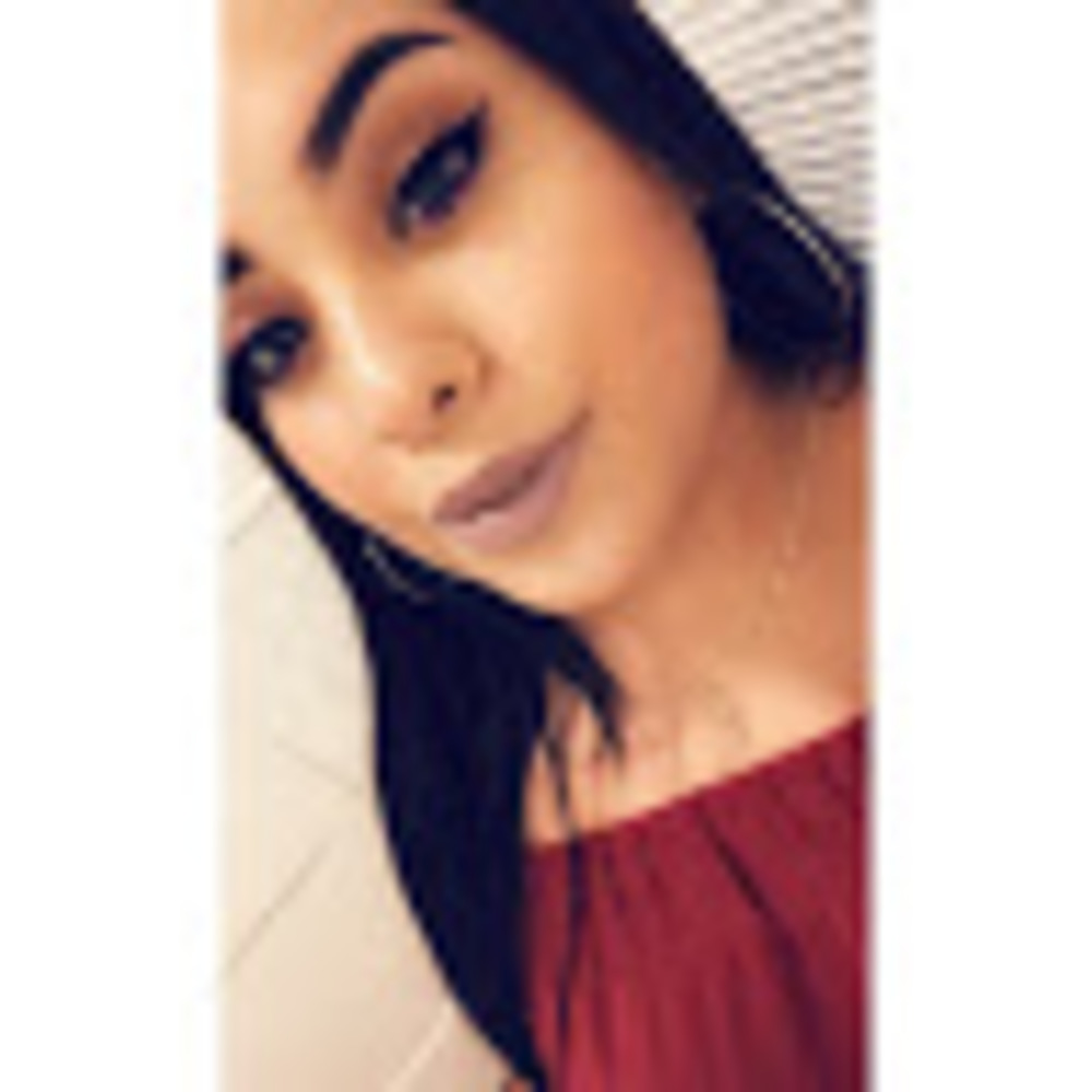 Meet your Posher, Crystal